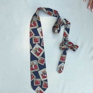 Elegant Navy and Red Patterned Tie